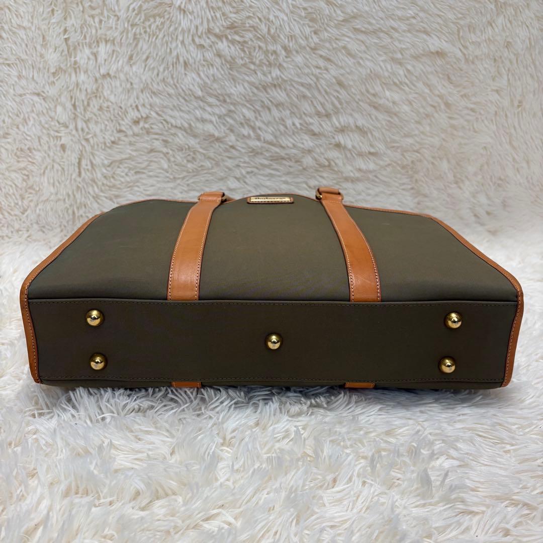 【美品】バーバリー レザー ビジネスバッグ 2way ノバチェック A4書類収納