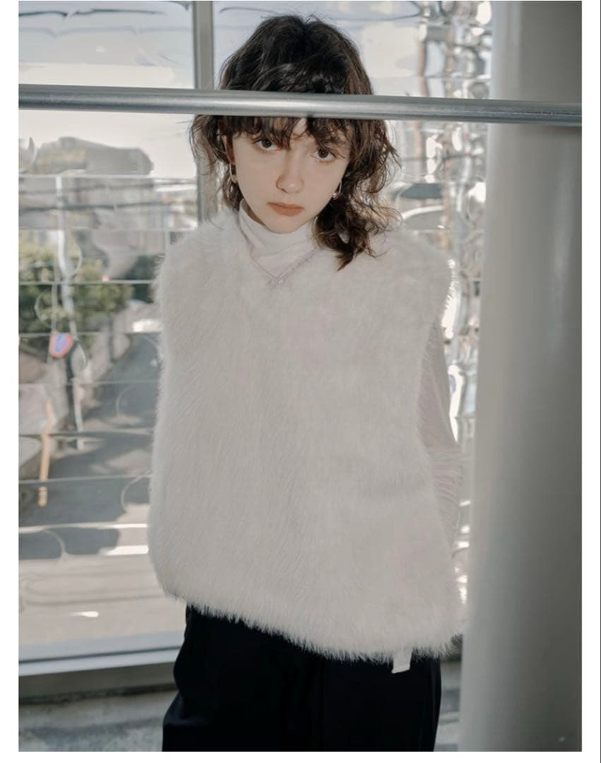 トレフルプラスワン trefle+1 ふわふわベスト ファーベストダク付き