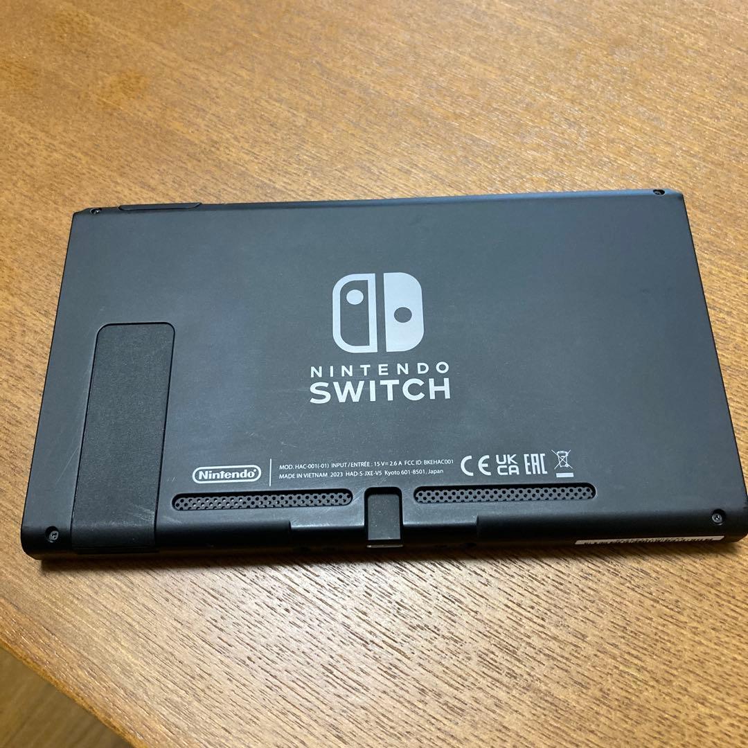switch本体　と　大乱闘スマッシュブラザーズ