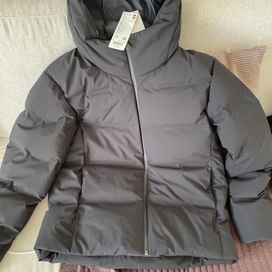 2025モデル　新品未使用　シームレスダウンパーカーブラック Lサイズ　タグなし