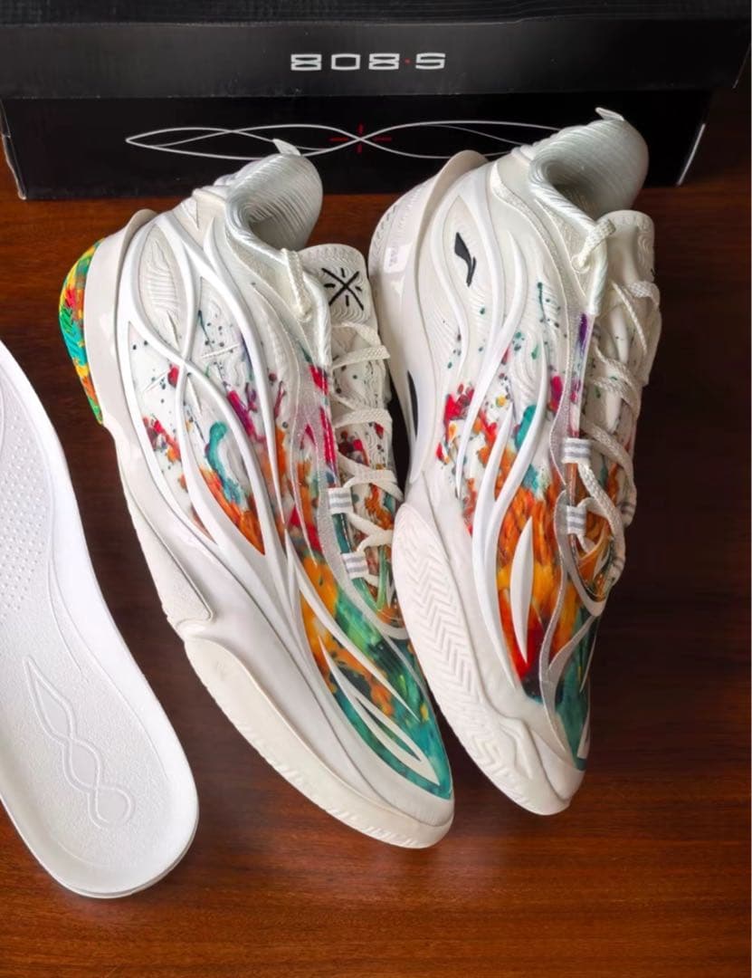 Lining Wade 808 5 ultra v2はなび