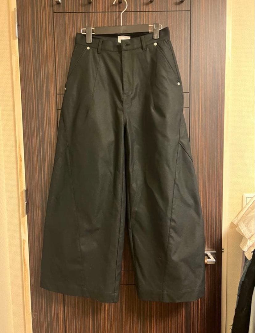 CAMPHOR WOOD ブラック ワイドパンツ