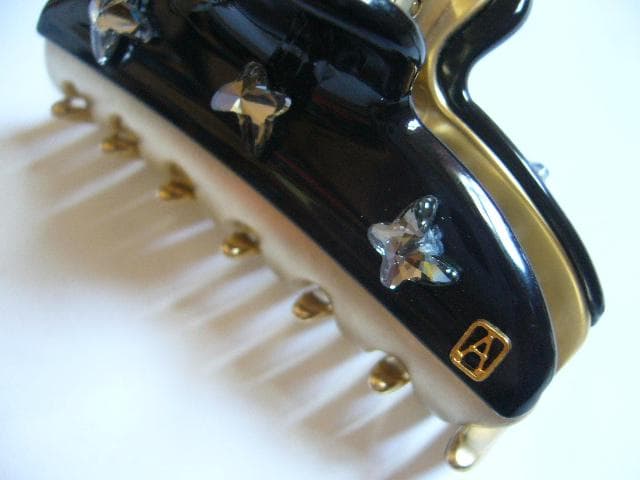 ☆美品☆レア✨アレクサンドルドゥパリ●煌めく✨蝶付きクリップ/ブラック/Mサイズ