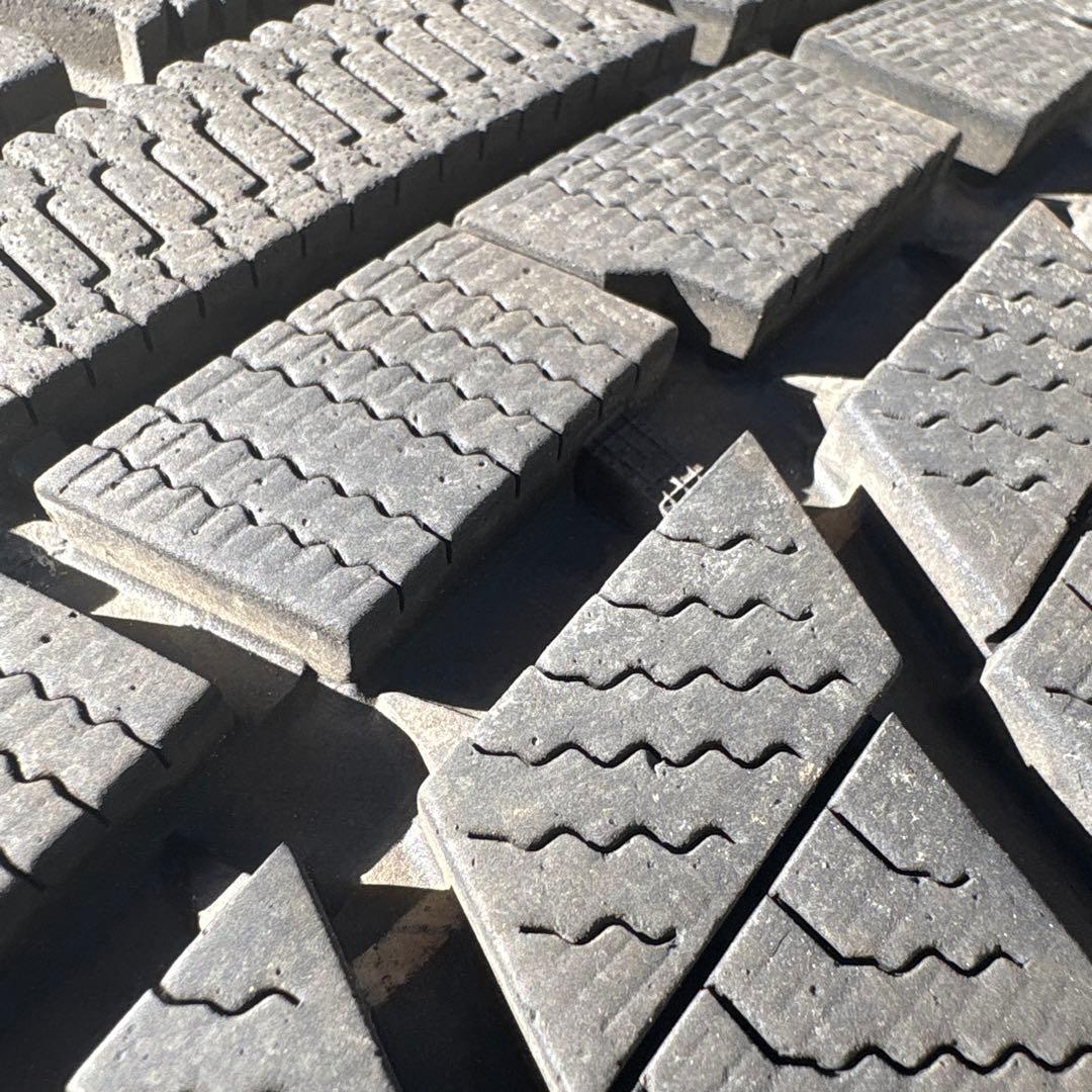 30アルファード用 スタッドレスタイヤ 4本セット