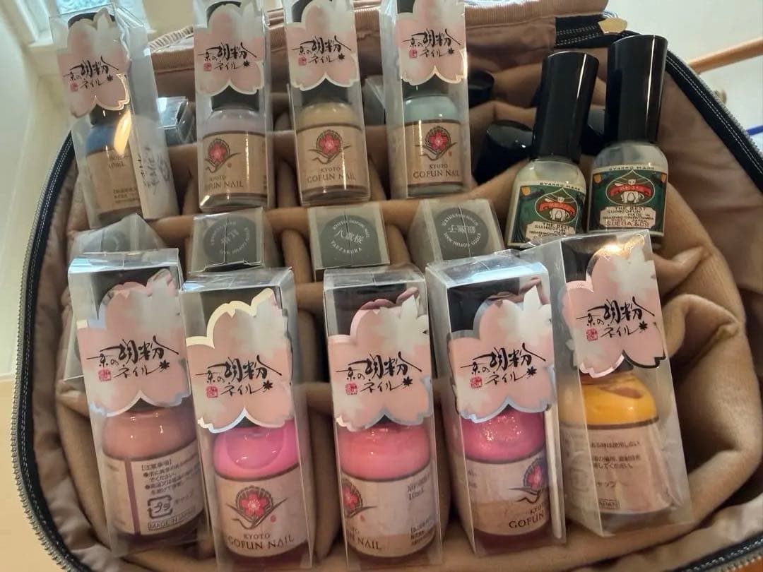 胡粉ネイルカラーセット 28本入り