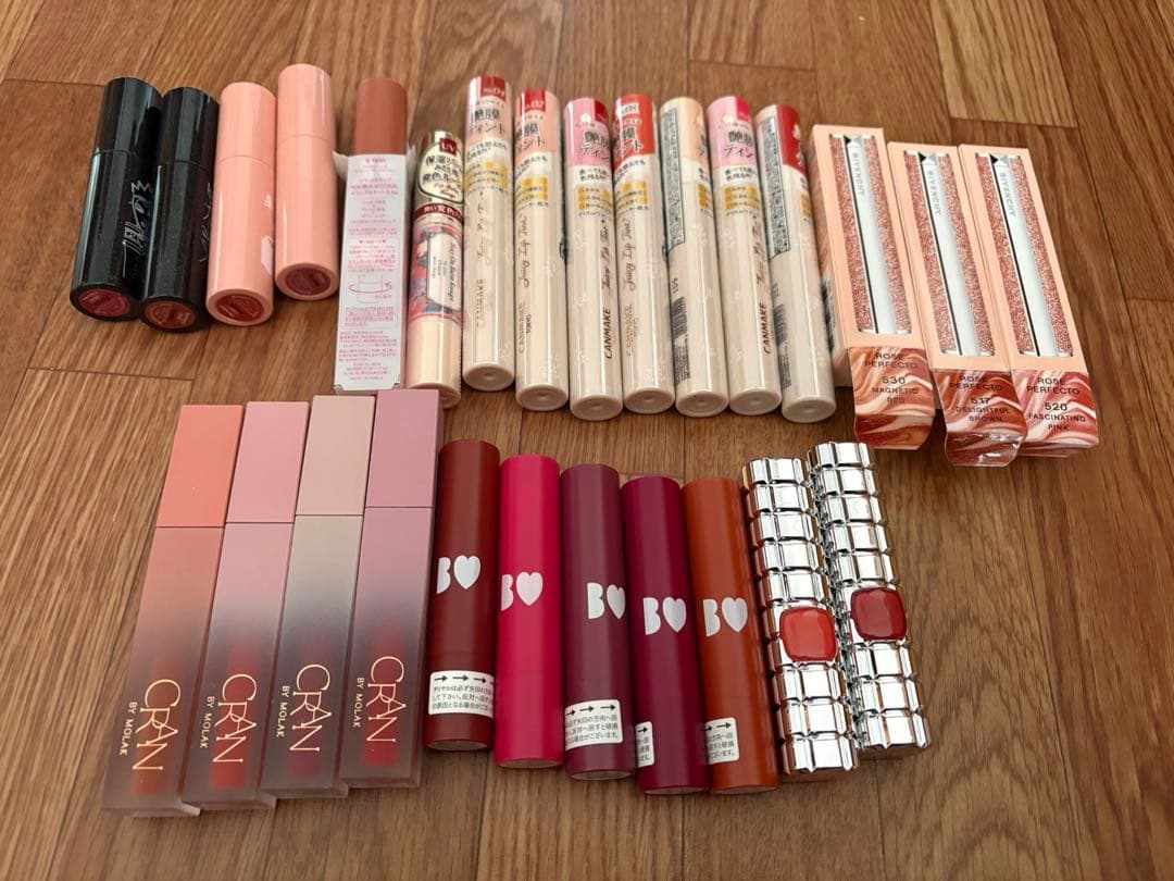 口紅・アイシャドウ・ネイルポリッシュセット　➕無印良品収納箱付き