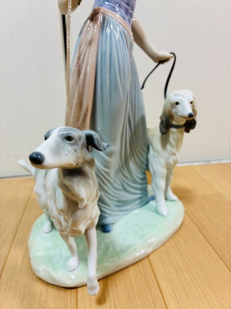 【極美品】リヤドロ LLADRO 優雅な散歩のひとときフィギュリン 5802
