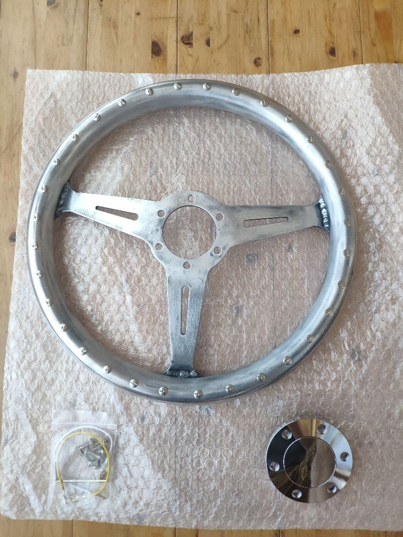 世界で一つ フルビレット アルミ 345 MOMO ピッチ70 リベットss32