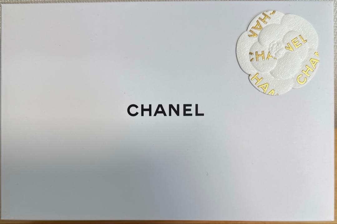 新品未開封　CHANEL エッセンシャルケアセット