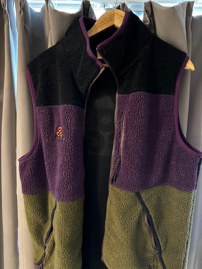 s*s様 NIKE ACG フリースベスト ブラック/パープル/オリーブ