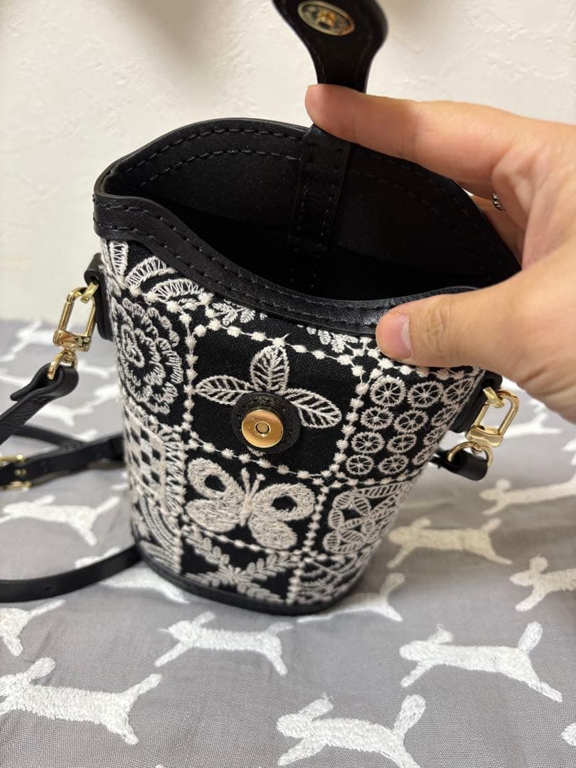 ミナペルホネン生地と牛革で作ったバッグ