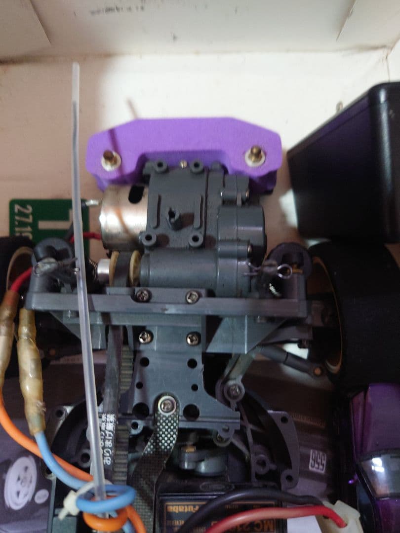 KURE NISMO GT−R電動ラジコンカー　1／10スケール完成品