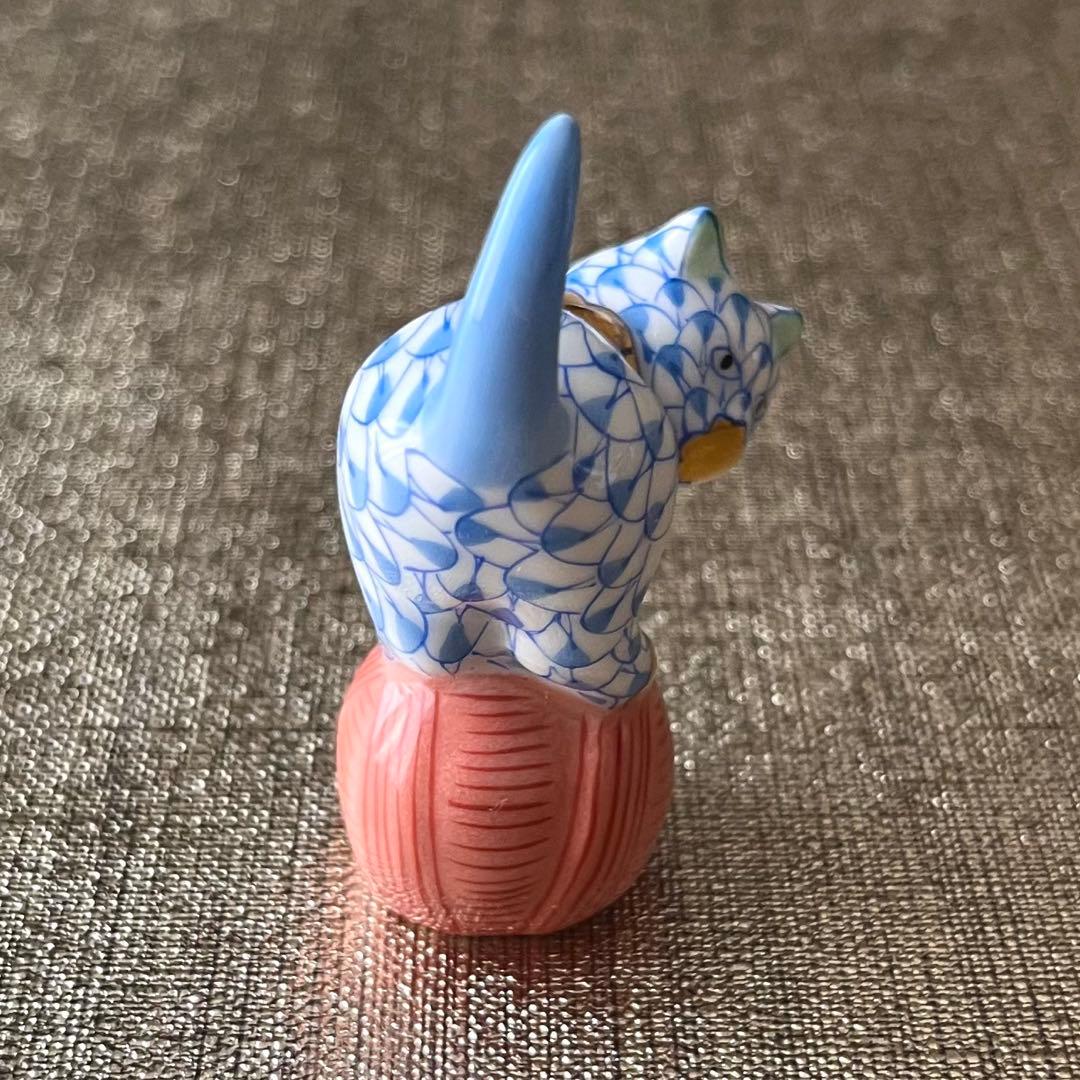 ヘレンド フィギュリン ネコ 玉乗り猫 ブルー 陶磁器 金彩 置物 工芸品