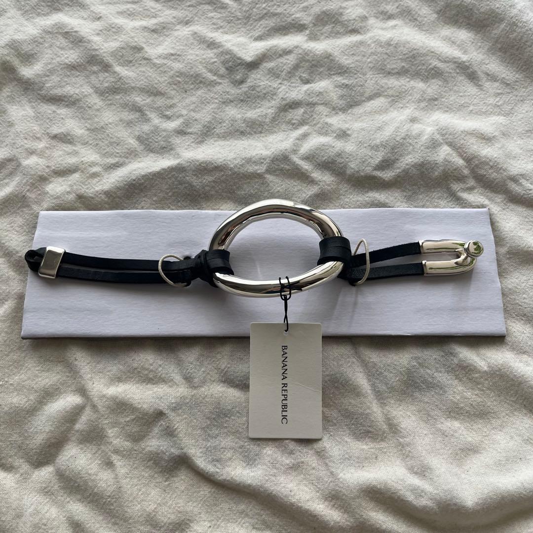 BANANA REPUBLIC レザー オーバル ブレスレット バナリパ