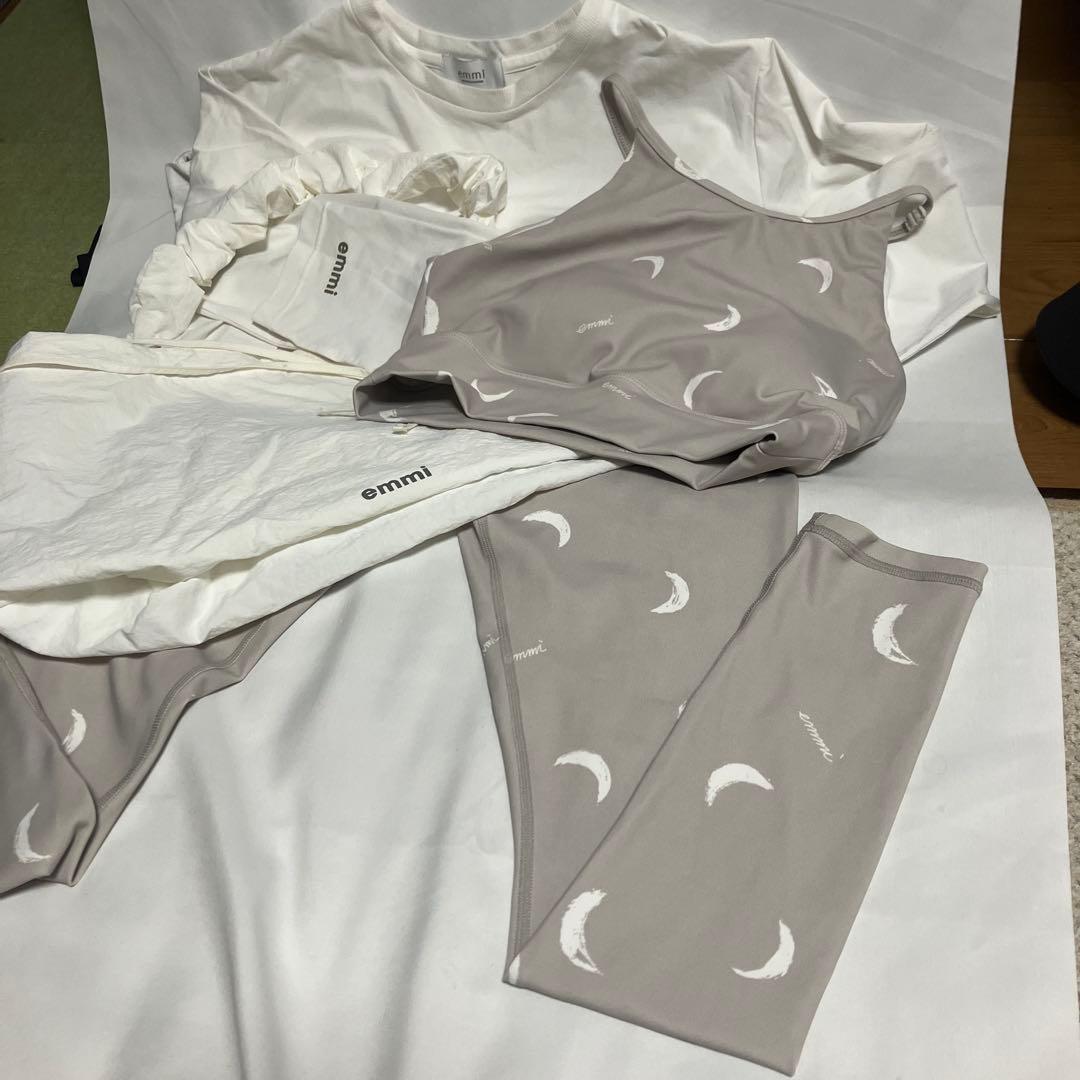 emmi yoga HAPPY YOGA 4SET サイズ0LBGE 人気完売品