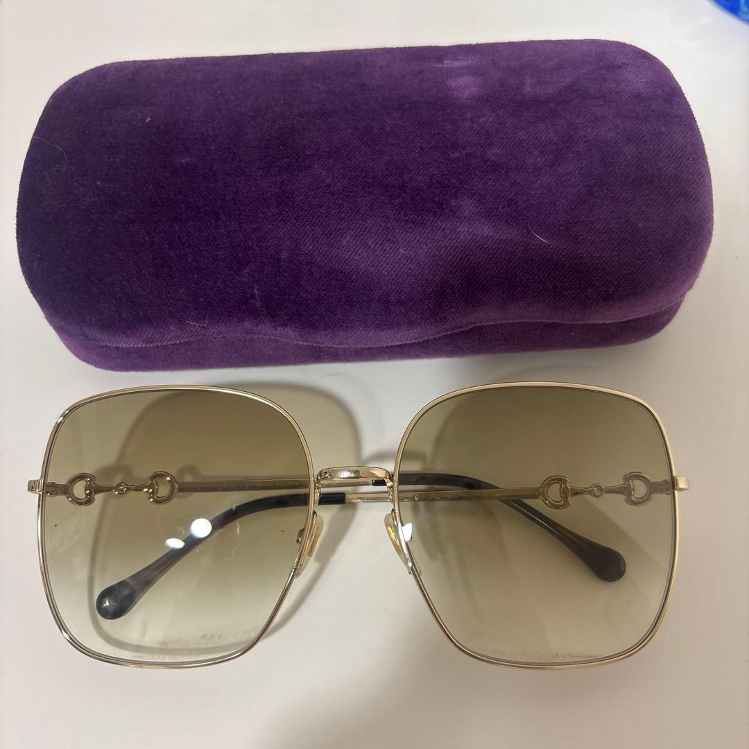 GUCCI スクエア型サングラス グラデーションレンズ