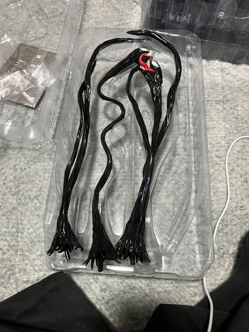 ホットトイズ　ヴェノム　レッドゼアビアカーネイジ