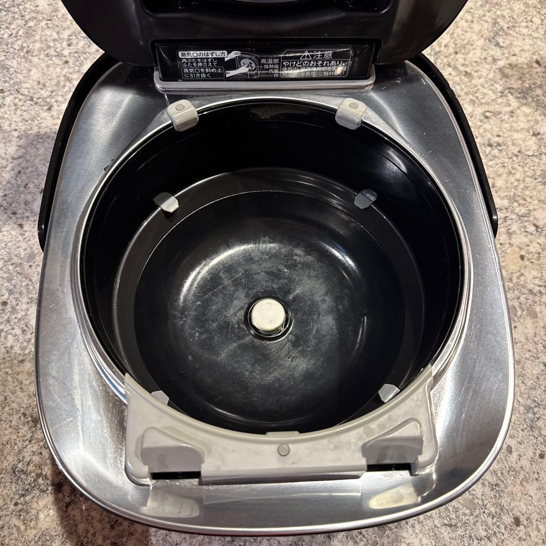 TOSHIBA RC-10VST 炊飯器 最大5.5合　ジャンク品