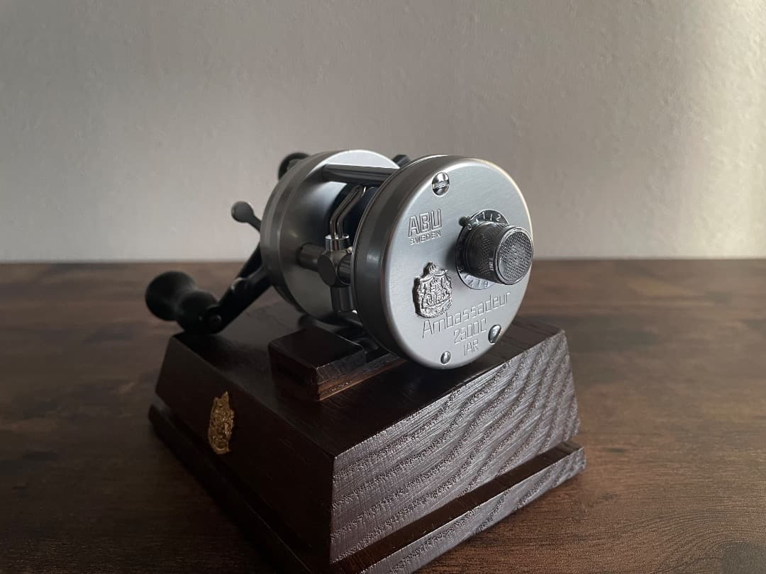 ABU Ambassadeur 2500C IAR アブ アンバサダー シルバー