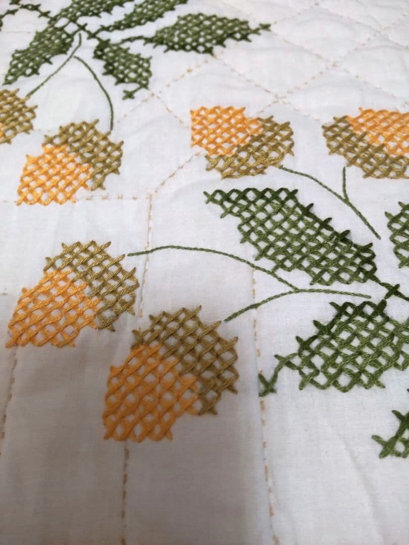 フランスアンティーク どんぐり ヴィンテージ クロスステッチ キルティング