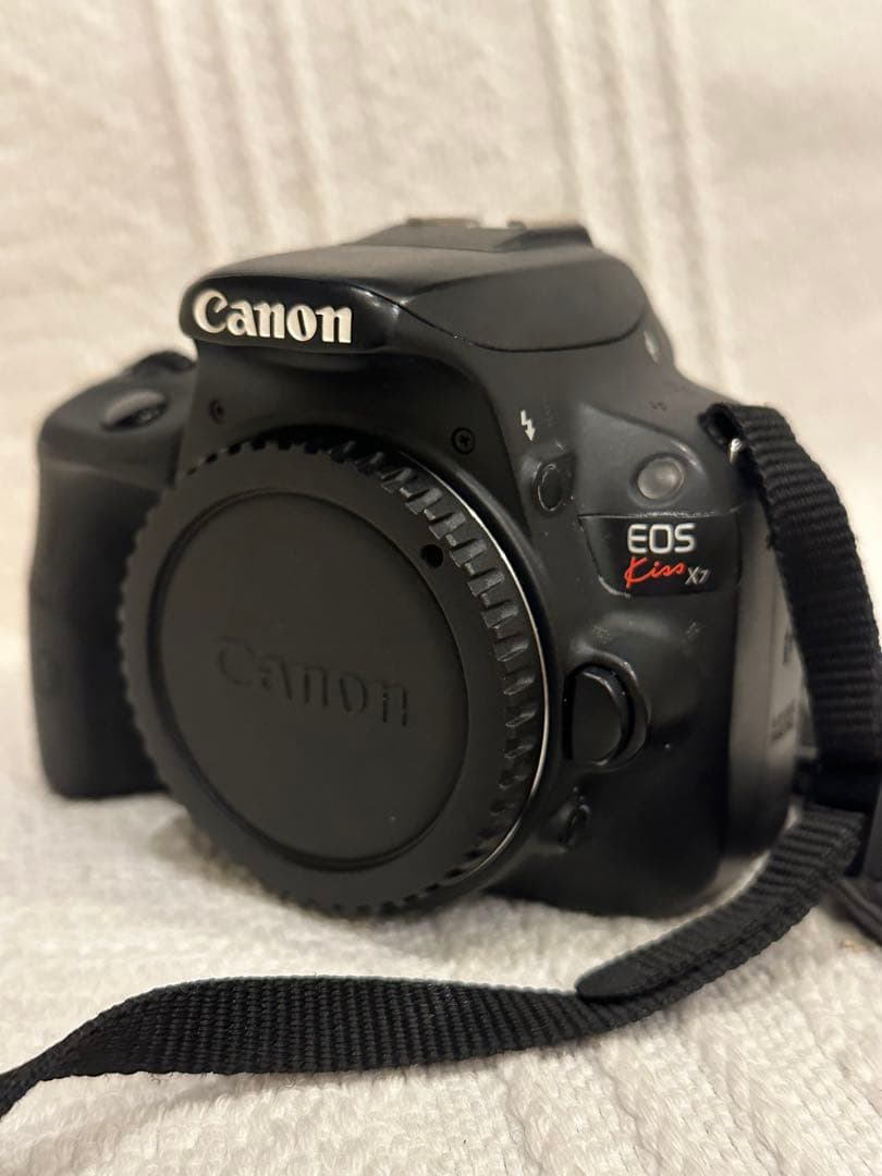 Canon EOS Kiss X7 デジタル一眼レフカメラ