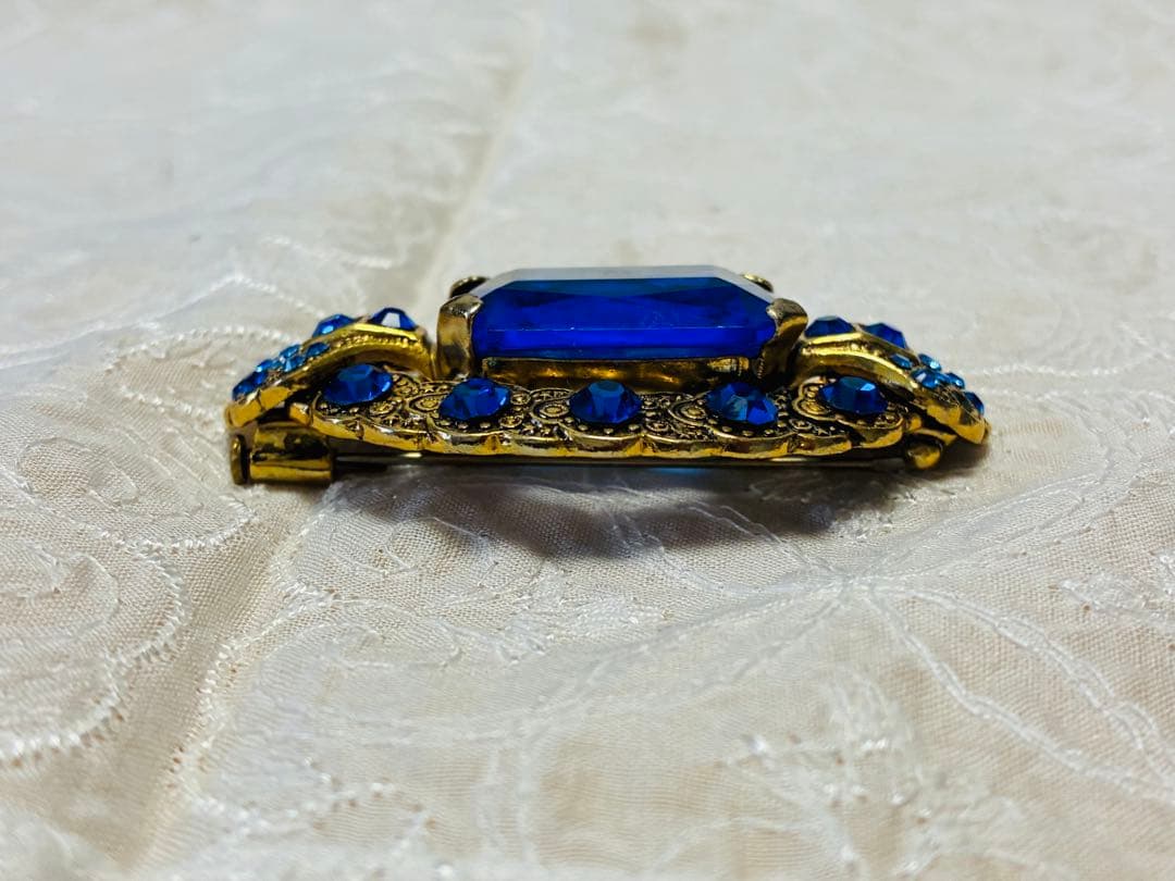 Dolce & Gabbana ブローチ　石外れ有り