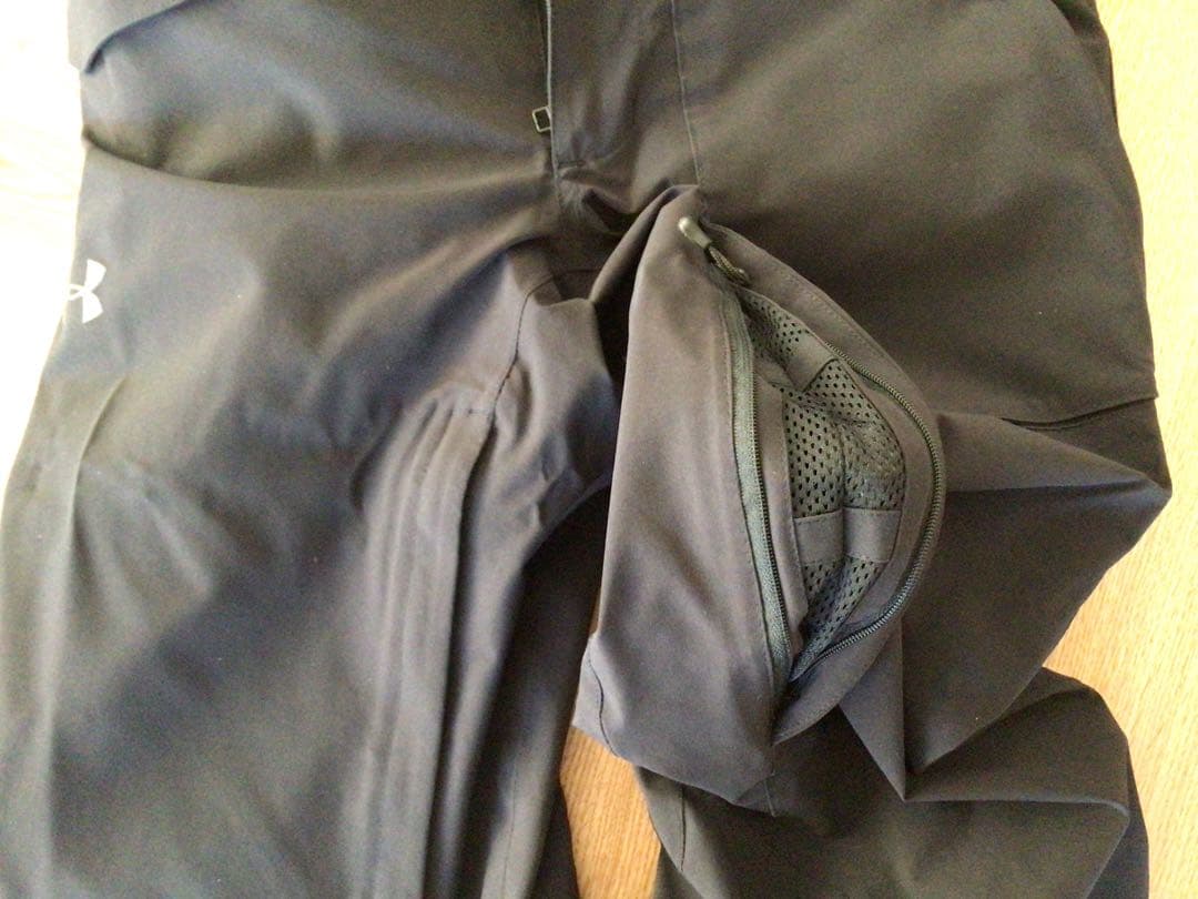 ⚠️アンダーアーマー　スノーパンツブラック　サイズMD新古品