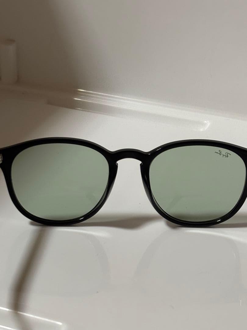 ★ほぼ未使用★ RB4259-F 601/2★大人気モデル★レイバン★