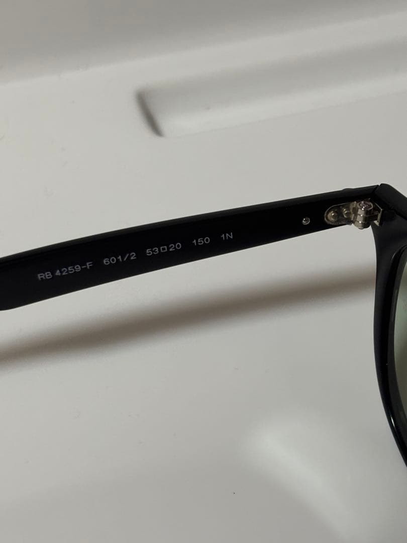 ★ほぼ未使用★ RB4259-F 601/2★大人気モデル★レイバン★