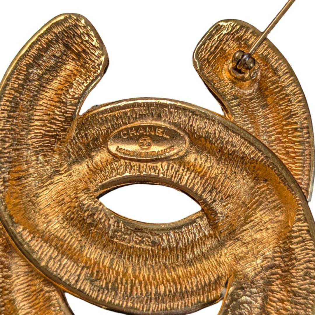 【極美品】CHANELシャネル ゴールド ココマーク　マトラッセ　ブローチ