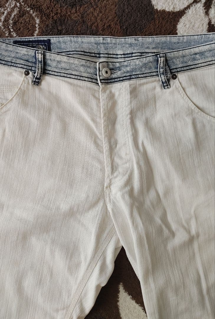 げんち‼️DIESEL ディーゼル ハーフ ストレッチ生地 デニム パンツ