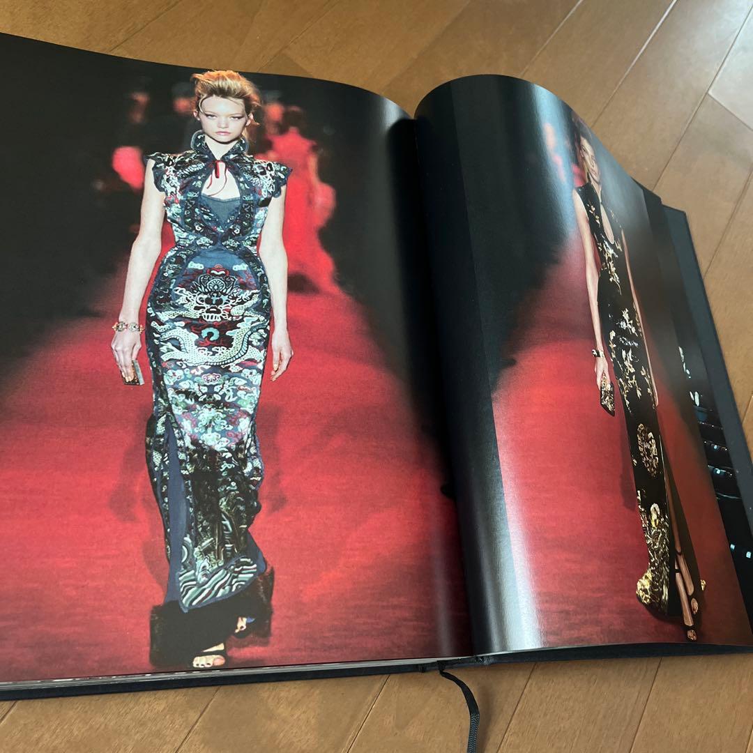 【希少本】TOM FORD トムフォード　グッチ　イヴサンローラン　作品集