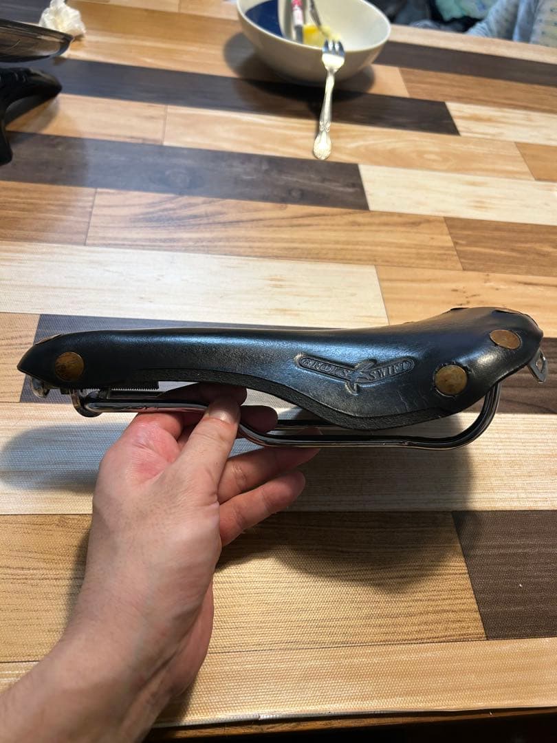 N*a様 BROOKS SWIFTレザーサドル ブラック