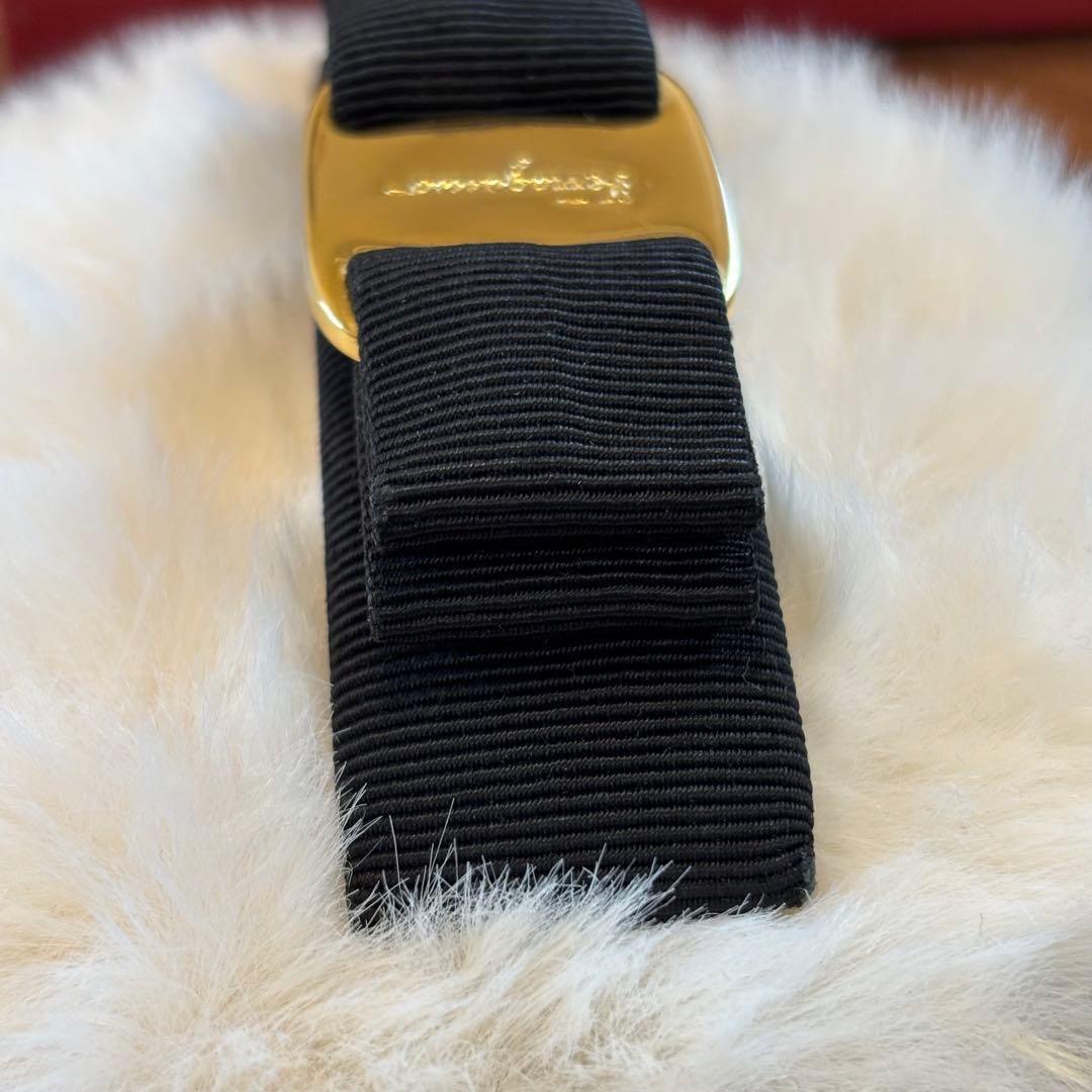 フェラガモ ヴァラリボン バレッタ ブラック　黒　 ゴールド金具 箱付き