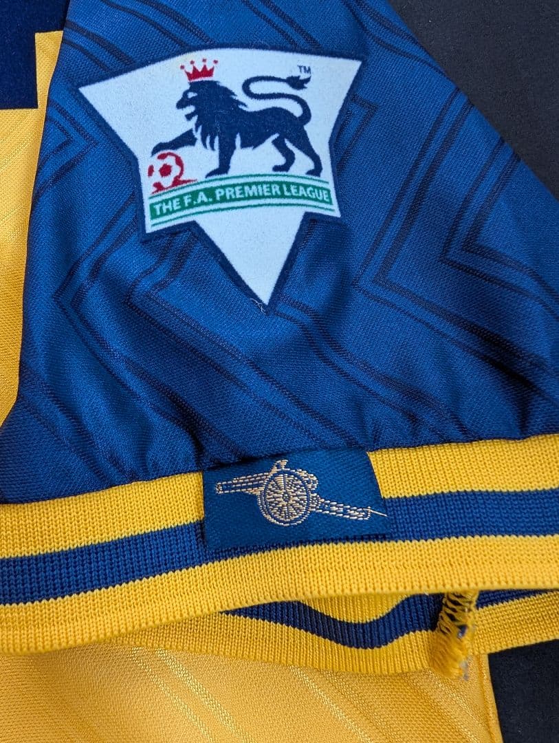 【希少・美品！】アーセナル/デニス・ベルカンプ/A/96-97シーズンモデル