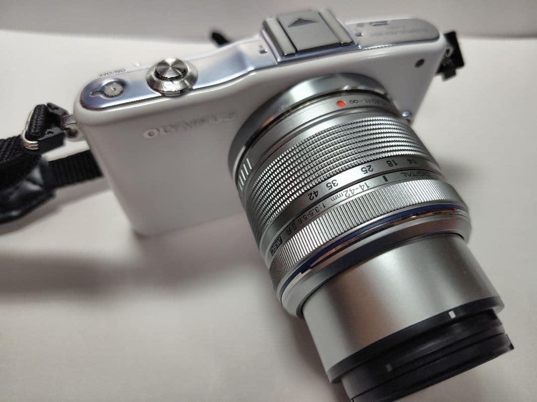 OLYMPUS PEN mini E-PM1 ホワイト