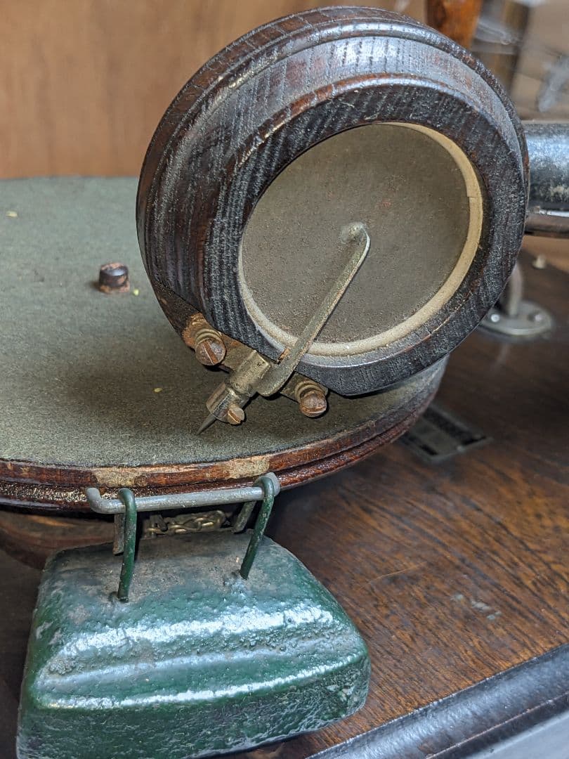 木製手動式蓄音機 元箱付き　クトウ蓄音機