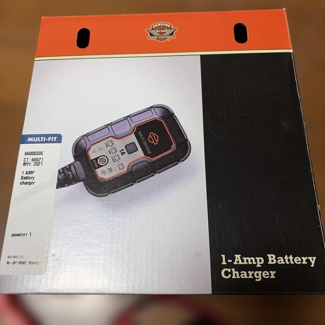 Harley-Davidson ＊ 純正　バッテリーチャージャー 充電器