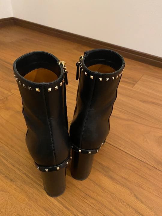 SALE♪超美品VALENTINO ショートブーツ