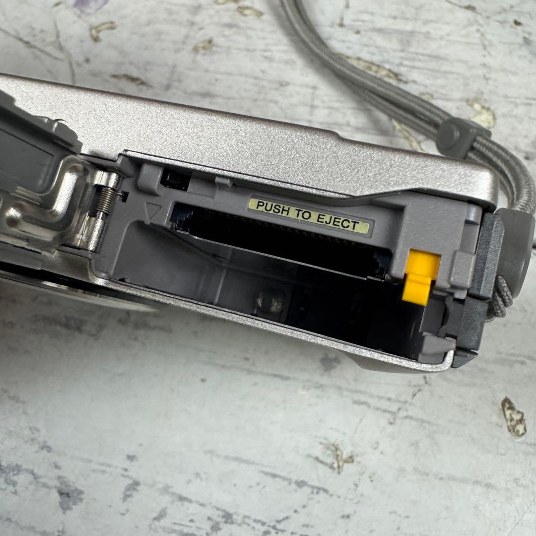 FUJIFILM FINEPIX F60fd コンパクトデジタルカメラ