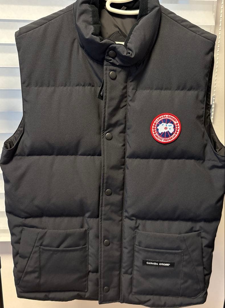 カナダグース　ダウンベスト　4154M