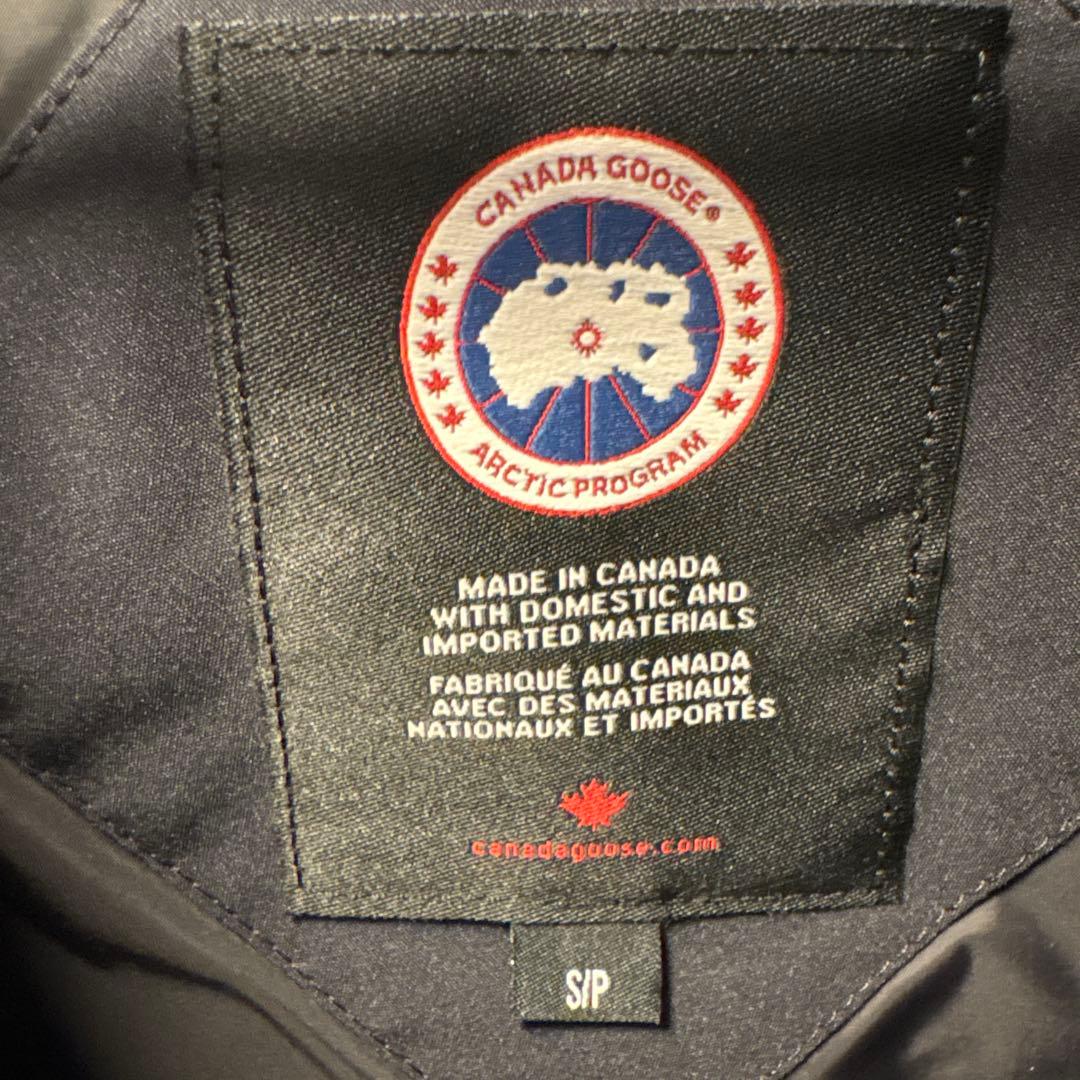カナダグース　ダウンベスト　4154M