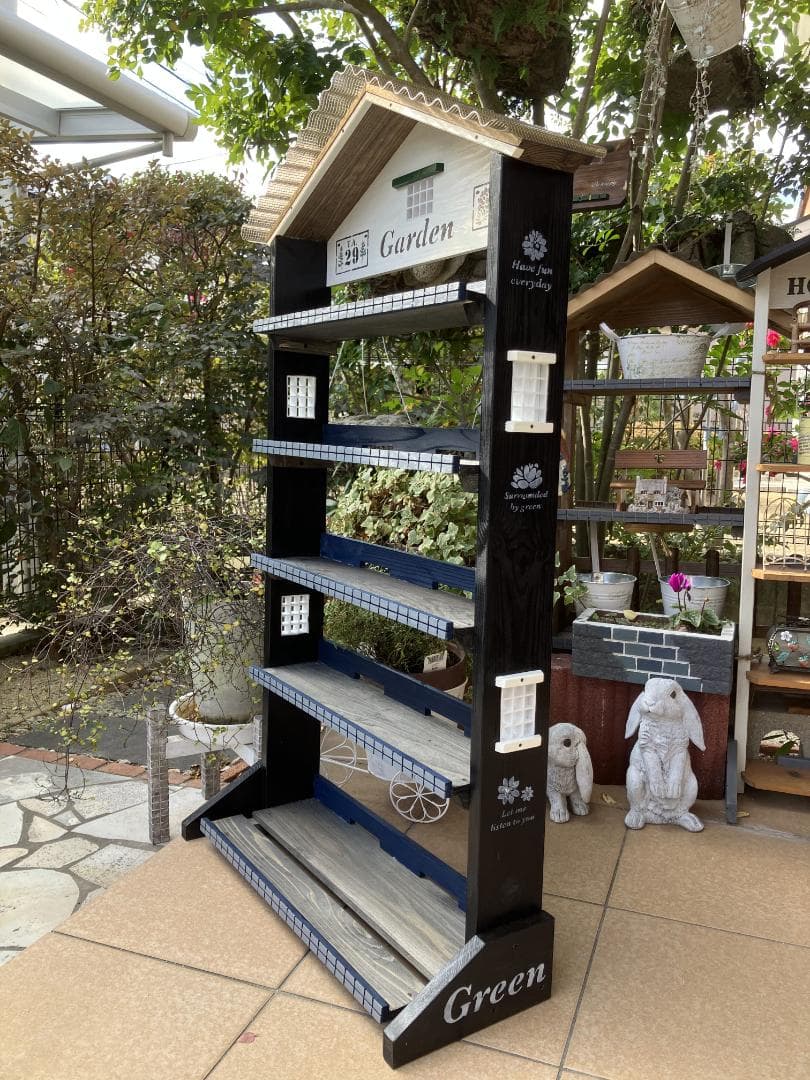 No 6　 くまおん三角お屋根の簡単移動 多肉植物棚　garden