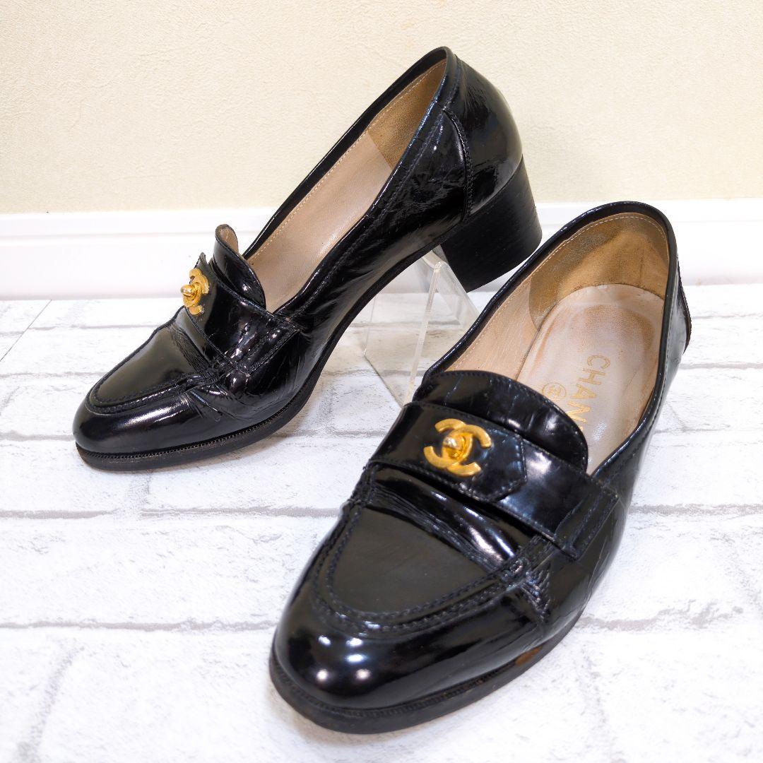 ギ*ン様 CHANEL　シャネル　ココマーク　ターンロック　エナメル　パンプス