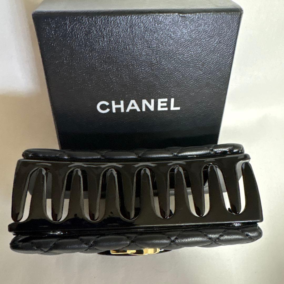 超希少１点❗️CHANELノベルティ海外ヘアクリップブラック キルティング