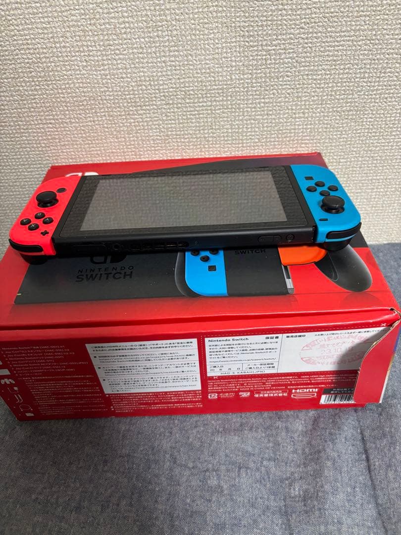 Nintendo Switch ネオンレッド・ブルー　マリパ付