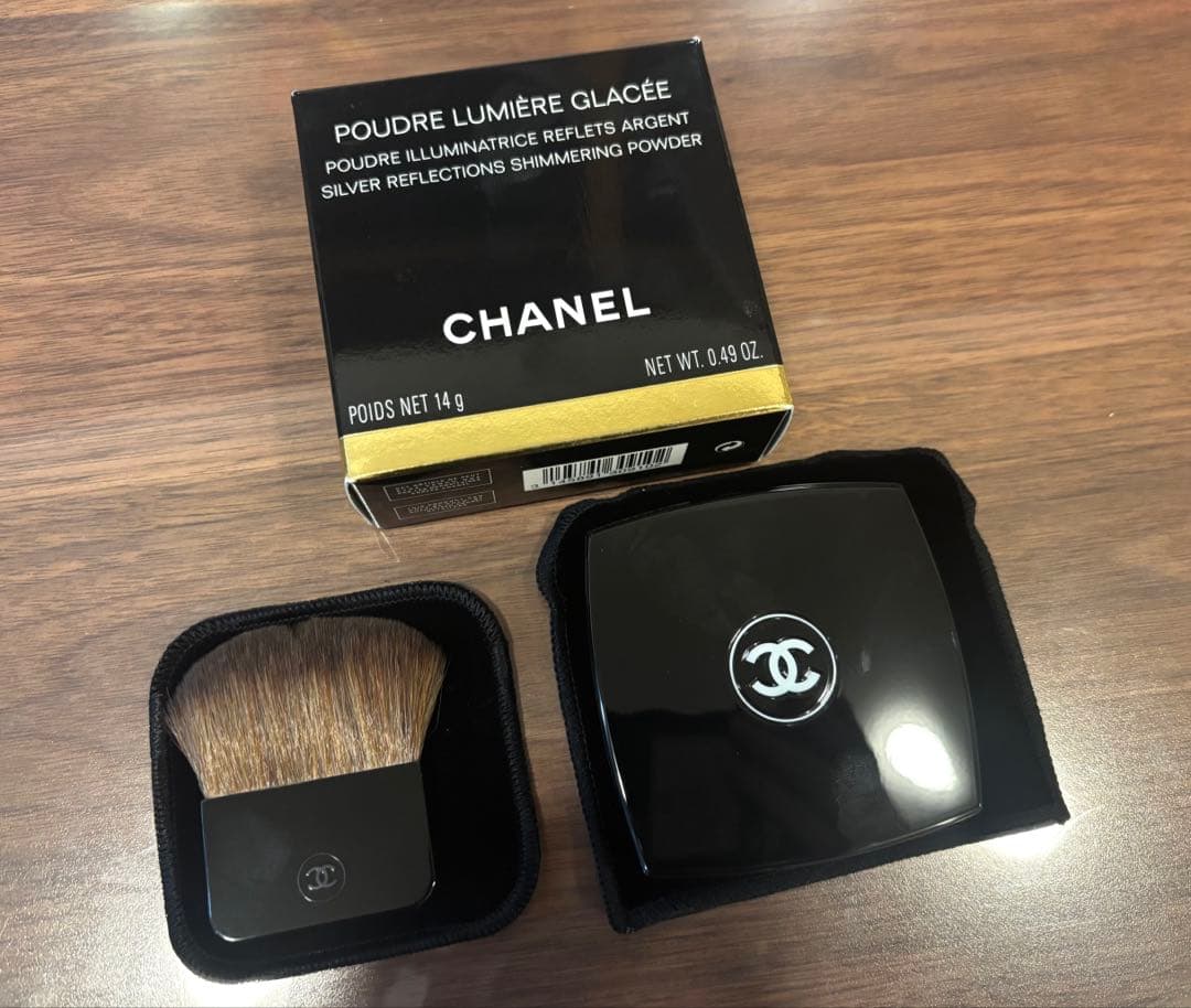 【新品】シャネル　プードゥル ルミエール グラッセ