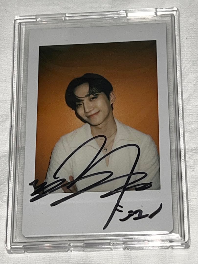 イジュノ　公式ファンクラブ　直筆サイン入りチェキ