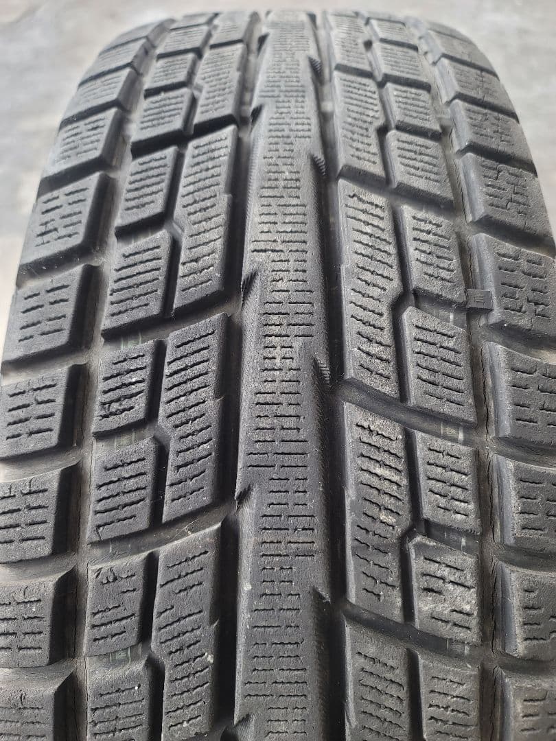 スタッドレスタイヤホイールセット　225/60r17