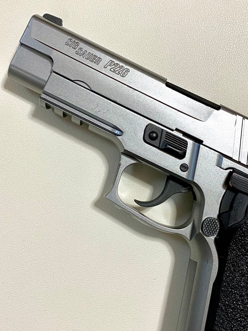 【週末セール】点検済　東京マルイ　sig p226 e2 ガスブロ